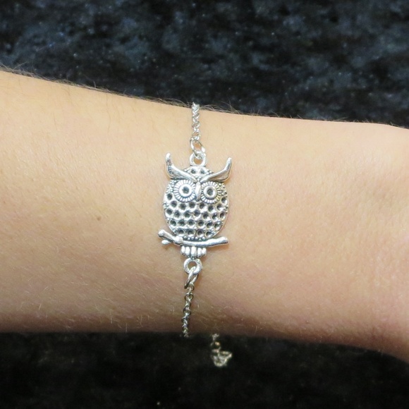 🦋Brand NEW! Silver Owl Bracelet - Picture 4 of 4